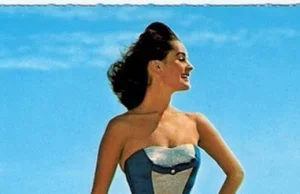 Kobiety w strojach kąpielowych - pocztówki z lat 40. i 50. XX wieku