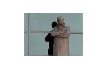 Sir Alex Ferguson statue unveiled to mark manager's 26 years at Manchester...