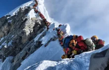 To nie Giewont. Tak wygląda kolejka na szczyt Mount Everest!