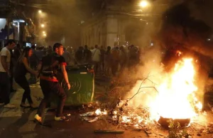 Protesty w Paragwaju - podpalony budynek kongresu po ofierach protestu