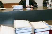 Sędzia zasnął w czasie rozprawy. Internet wrze