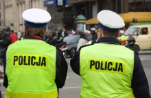 Ile zarabia policjant w Polsce? Zarobki na 2014 rok