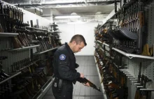 Skąd terroryści z Paryża mieli karabiny Kałasznikowa? Europa ma poważny problem