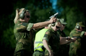 Norwegia wprowadza powszechny pobór do wojska dla kobiet