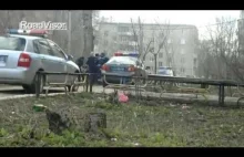 Uczeń przejechał na kapocie policjanta (Rosja, Ufa)
