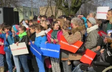 Przedszkolaki z planszami "Popieram Komorowskiego" Kuratorium wyjaśnia sprawę