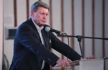 Internauci ripostują Leszkowi Balcerowiczowi na wpis o Premier Beacie Szydło