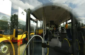 Wrocław: Ukradł jej buty w autobusie i kazał siebie szukać w internecie