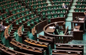 Sejm pod czujnym nadzorem