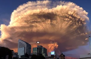 Niesamowite zdjęcia z erupcji wulkanu w Chile