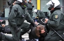 Berlin: 29 policjantów rannych w starciu z islamistami, w ruch poszły noże.