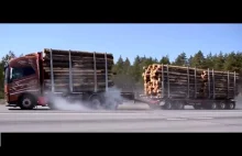 Porównanie drogi hamowania ciężarówek z przyczepą załadowanych różnymi ładunkami