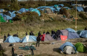 16 policjantów rannych w zamieszkach z uchodźcami w Calais [FR]