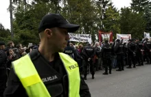 Policja i kamery pilnuja generała towarzysza Jaruzelskiego nawet po śmierci