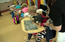 Dyrektorka zabroniła 9latkowi jeździć w szkole na wózku inwalidzkim"Bo nabrudzi"