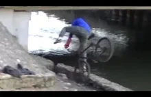 Wpadł do rzeki wyłowionym rowerem! Magnes...