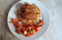 Skrzydełka kurczaka pieczone na ryżu