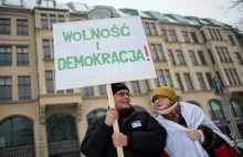 Polacy uciekają do Niemiec w poszukiwaniu tolerancji i wolności słowa.