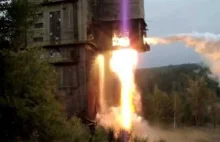 Odpalanie silnika rakietowego w opuszczonej? bazie w Rosji