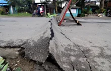 Silne trzęsienie ziemi na Filipinach. "Niebezpieczne fale"