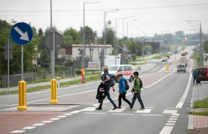 Pierwszeństwo pieszego jeszcze przed przejściem.