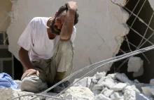 Nalot bombowy. Koszmarny błąd sił koalicji w Syrii. Dziesiątki ofiar.