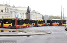 Miasto zamawia 12-letnie autobusy-graty z małymi okienkami