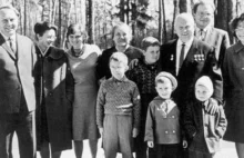 ZSRR: Synowie i córki Stalina, Chruszczowa i Breżniewa