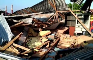 Trzęsienie ziemi i tsunami w Indonezji. 400 ofiar, kilkuset rannych