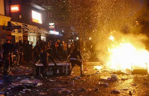 Hamburg na żywo. Szykuje się ciężka noc