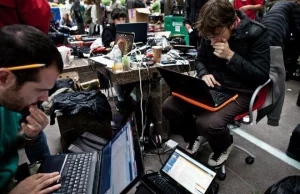 Aktywiści z „Okupuj Wall Street” tworzą własnego Facebooka