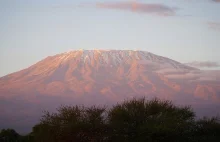 Wjechała rowerem na szczyt Kilimandżaro. Zajęło jej to TYLKO 4 dni