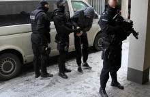 Policjanci zatrzymali sprawców napadu na bank w Poznaniu [ZDJĘCIA, FILM