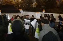 Coraz słabiej z frekwencją na protestach KOD. Garstka osób w centrum...