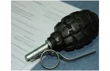 Szczecin: Prokuratura wysłała granaty zamiast dyskietek. Ewakuowano blok