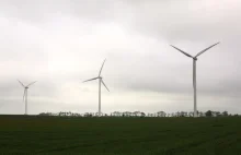 Polskie wiatraki pracują na mniej niż ćwierć mocy