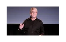 Christopher McDonald masakruje Apple w konwencji keynote [eng]