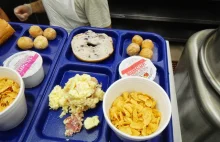 Śniadanie w amerykańskim schronisku dla bezdomnych