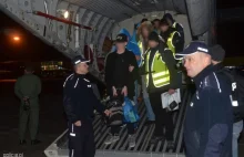 947 poszukiwanych przestępców przewieziono samolotami do Polski