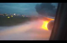 Silnik samolotu singapurskich linii lotniczych zapala się przy lądowaniu