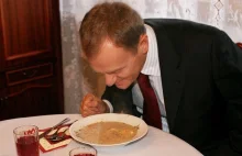 Tusk z kolejną "spontaniczną" wizytą u rodzinki. Jak słodko. Szopka trwa dalej..