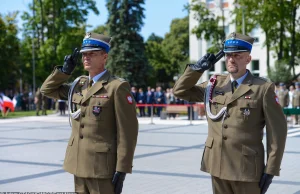 Polscy żołnierze muszą sami płacić za swoje mundury. Koszt: prawie 3 tys złotych