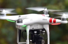 Chińczyk sterował dronem nad Warszawą. Grozi mu rok więzienia