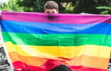 Ratusz i zagranica. Organizacje LGBT otrzymują miliony z publicznych...