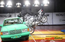 Crash test motocykla i kurtka z airbagiem: slow motion + dużo zdjęć