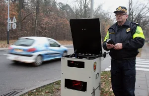 Komendant straży miejskiej w Pabianicach został zwolniony za fotoradar