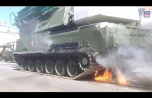 Defilada wojskowa w Rosji i płonący Buk