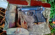 Podczas remontu domu znalazł pistolet z amunicją | | Gliwice