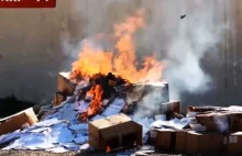 Państwo Islamskie spaliło stosy egzemplarzy Pisma Świętego