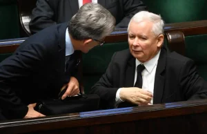 Kaczyński broni Piotrowicza. "Nie zrobił nic złego w PRL, więcej - on pomagał"